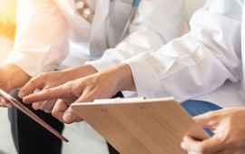 Doenças Reumatológicas e Ortopedia: Interação entre Doenças Reumatológicas, como a Artrite Reumatoide, e Problemas Ortopédicos